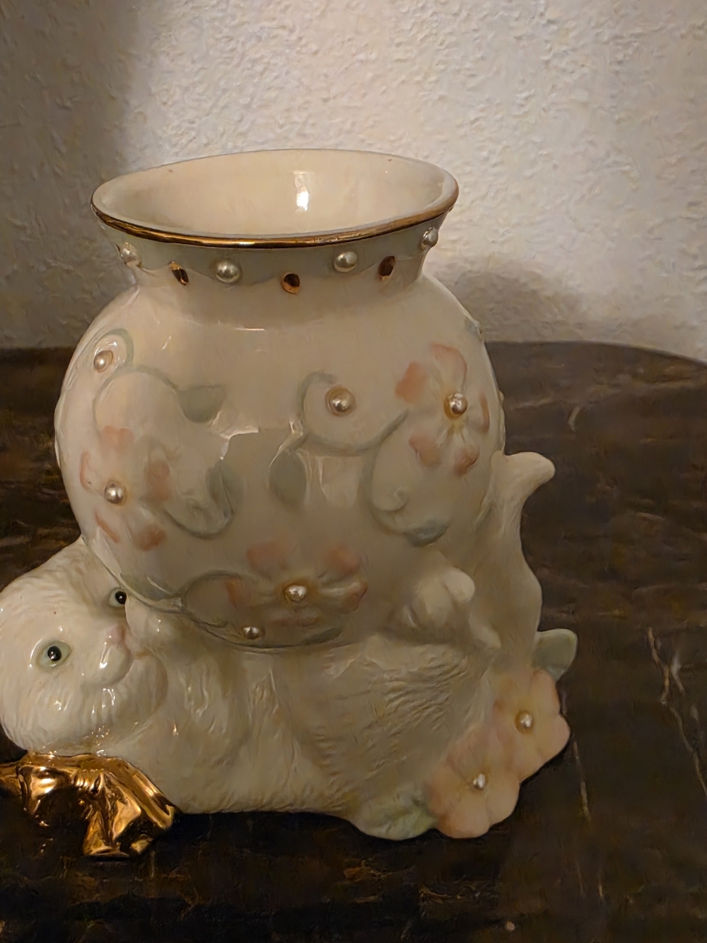 Lenox Petals And Pearls Cat Vase